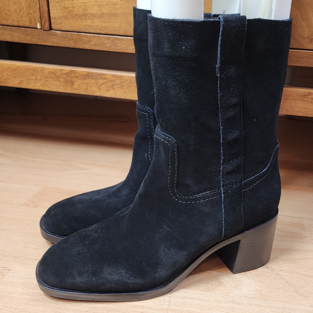 Steve Madden Romney Black Suede Booties Block Heel Pull-On Size 9.5M
